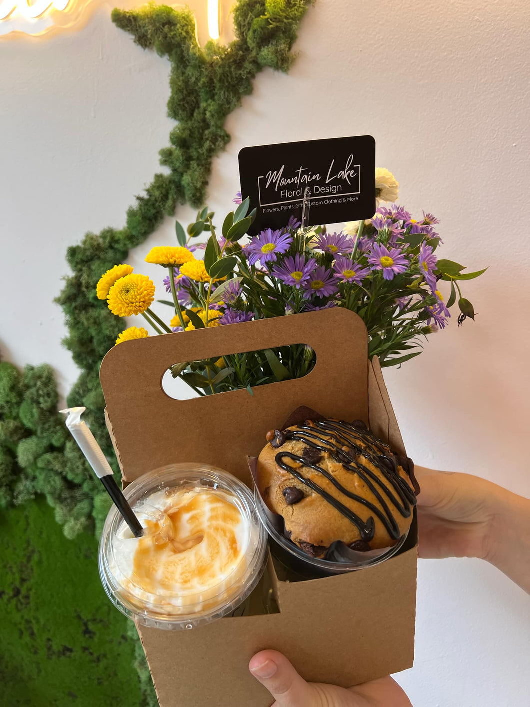 Flowers, Coffee + Muffin $50